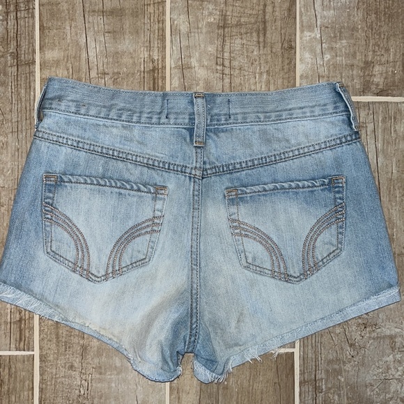 Hollister high rise shorts - Picture 3 of 3